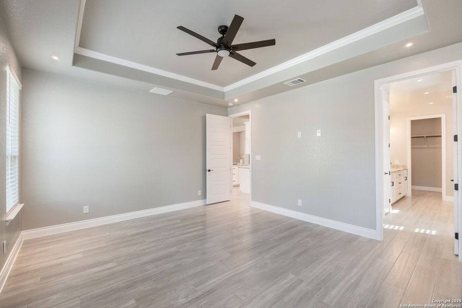 Spacious, unfurnished interior of a new home in , La Vernia (Image 35). Spacious, unfurnished interior of a new home in , La Vernia (Image 35).