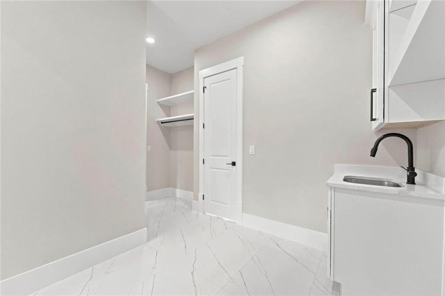 Spacious, unfurnished interior of a new home in , Loganville (Image 44).