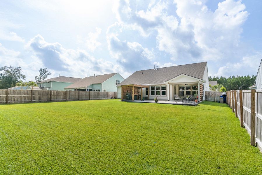 Exterior details and patio area of a home in Sea Island Preserve, Johns Island (Image 25).