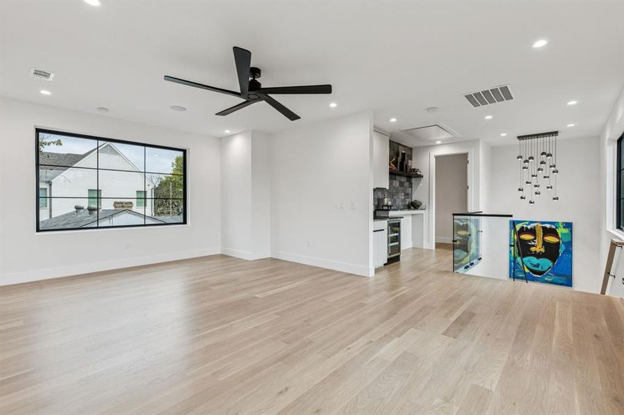 Spacious, unfurnished interior of a new home in , Dallas (Image 23). Spacious, unfurnished interior of a new home in , Dallas (Image 23).