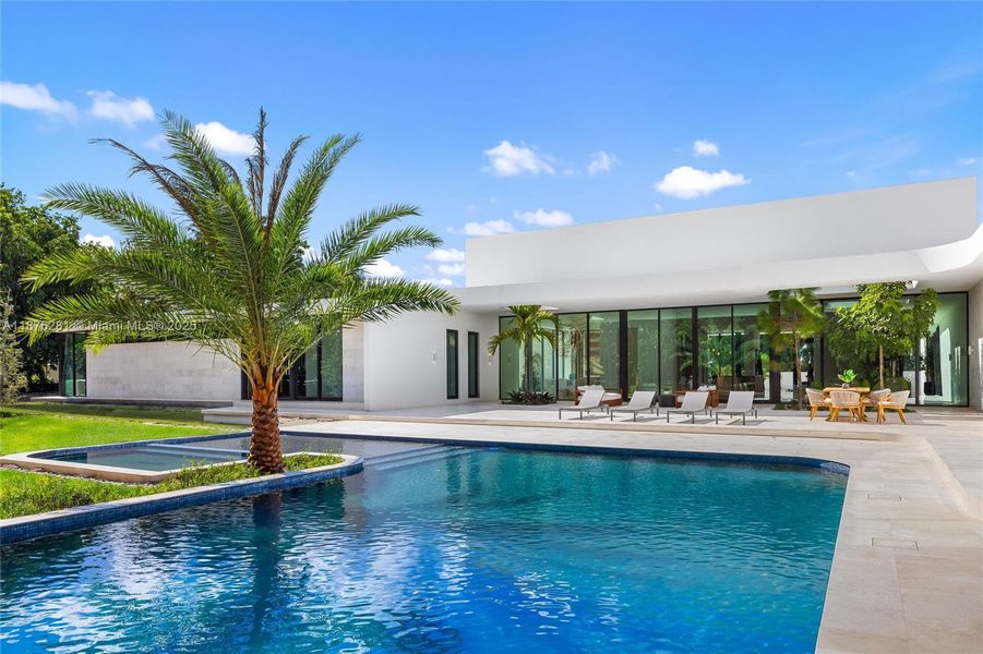 Image 43 of a home in .