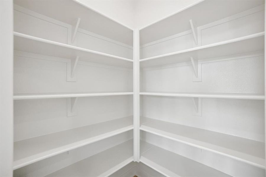 Spacious, unfurnished interior of a new home in Creekshaw – Classic, Royse City (Image 19).