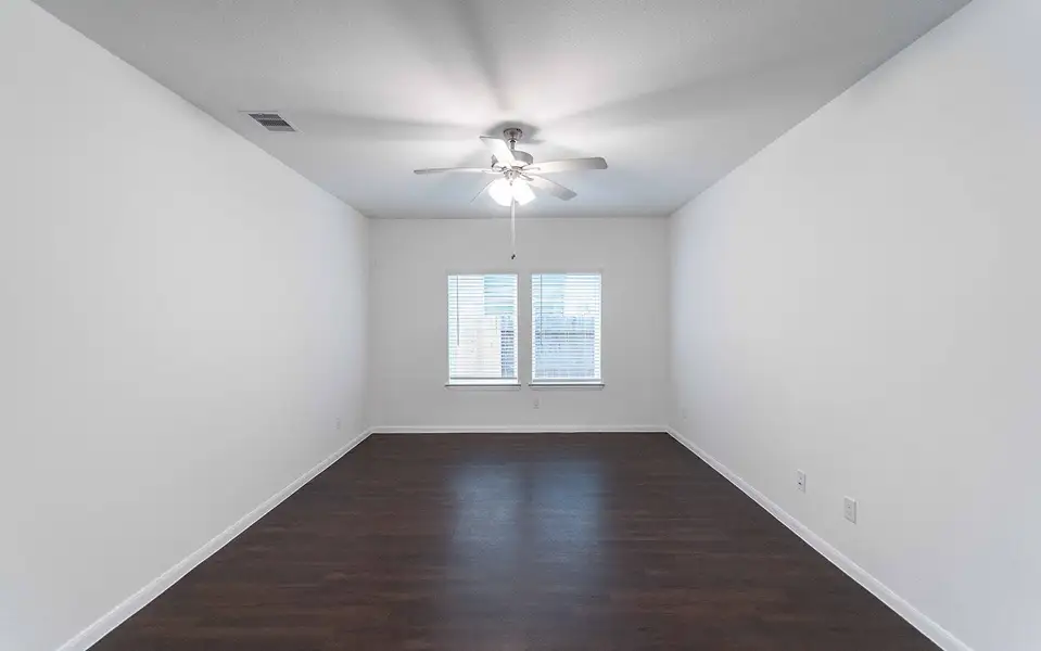 Spacious, unfurnished interior of a new home in Lago Mar, Texas City (Image 9). Spacious, unfurnished interior of a new home in Lago Mar, Texas City (Image 9).
