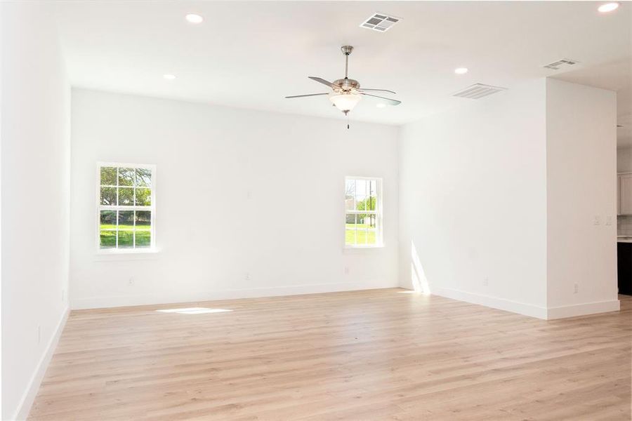 Spacious, unfurnished interior of a new home in , Bridgeport (Image 20).