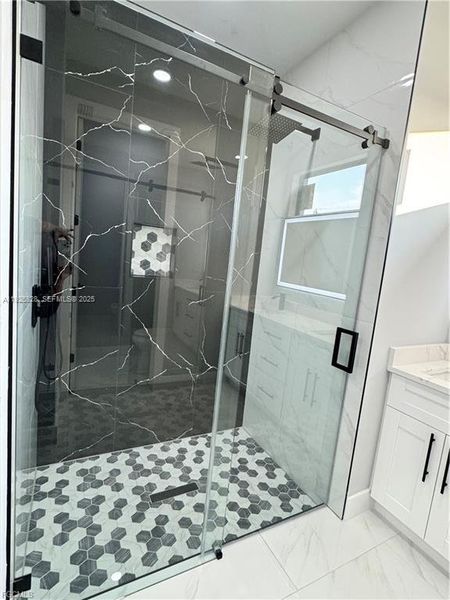 Image 28 of a home in .