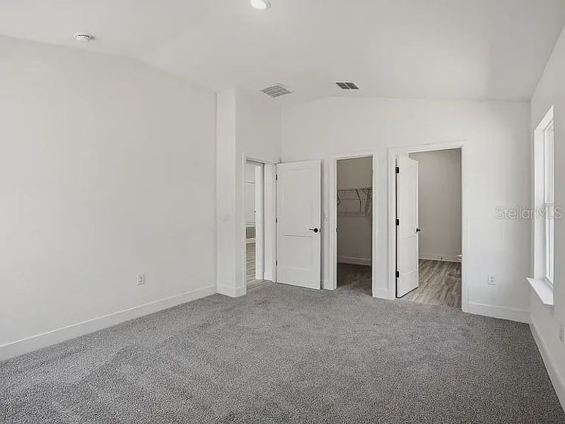 Spacious, unfurnished interior of a new home in Briarwood, Alachua (Image 19). Spacious, unfurnished interior of a new home in Briarwood, Alachua (Image 19).