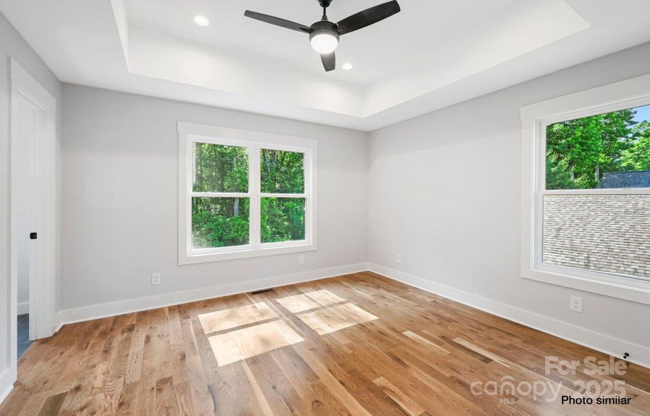 Spacious, unfurnished interior of a new home in , Asheville (Image 10).