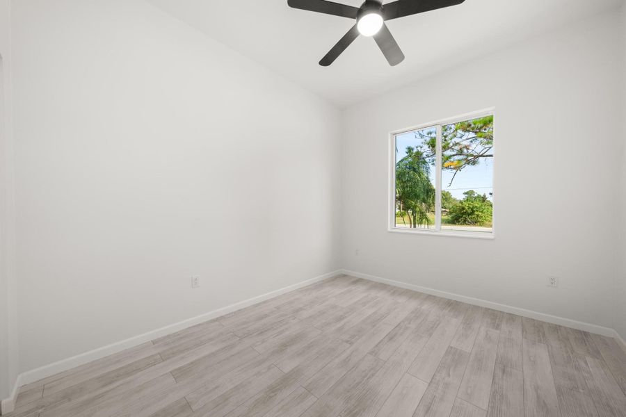 Spacious, unfurnished interior of a new home in , Lake Placid (Image 29).