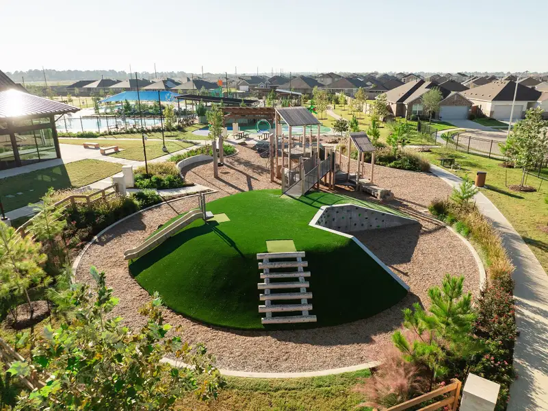 Community amenities in Cypress Green, Hockley (Image 40). Community amenities in Cypress Green, Hockley (Image 40).