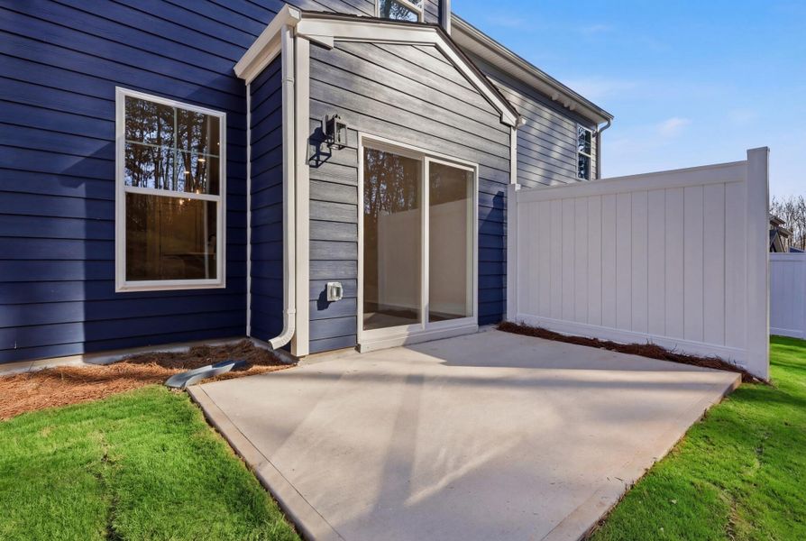 Exterior details and patio area of a home in Harbor Crossing, Greensboro (Image 4).