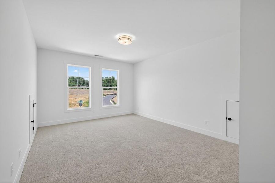 Spacious, unfurnished interior of a new home in Livingstone Park, Kennesaw (Image 11). Spacious, unfurnished interior of a new home in Livingstone Park, Kennesaw (Image 11).