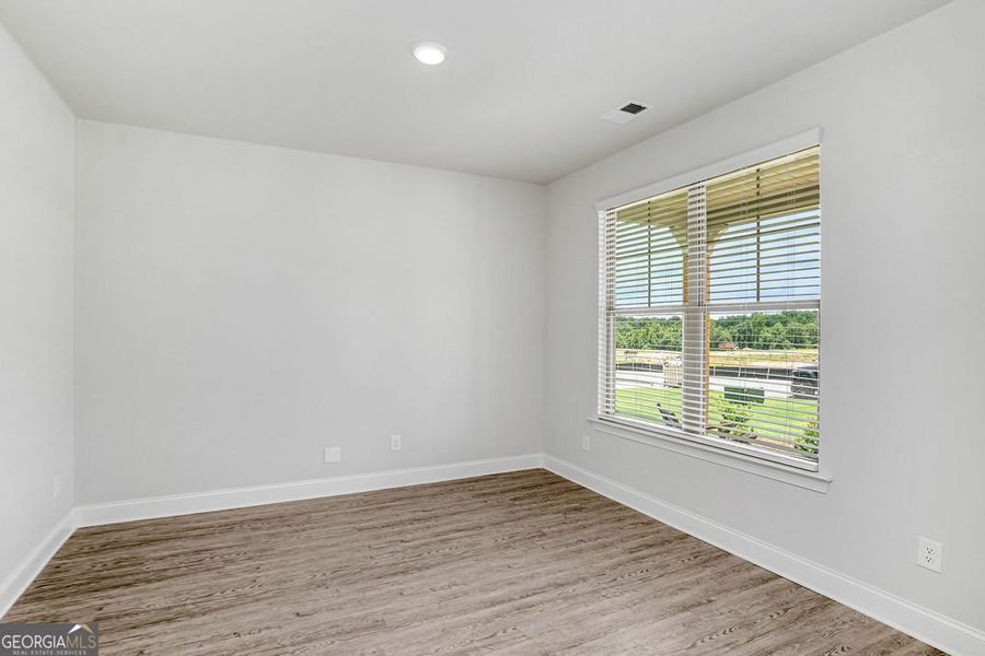 Spacious, unfurnished interior of a new home in Harley Farms South, Bonaire (Image 17).