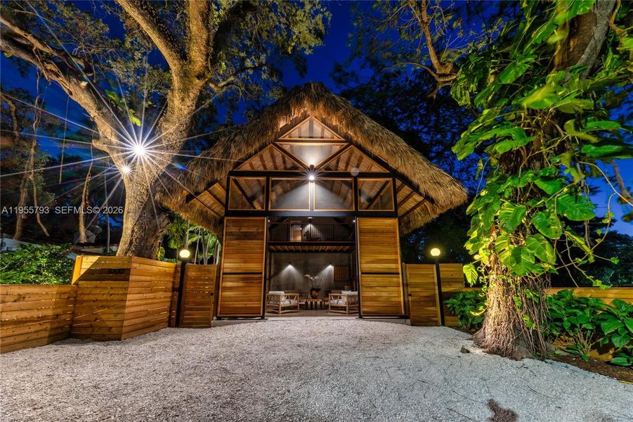 Community amenities in , Miami (Image 33).