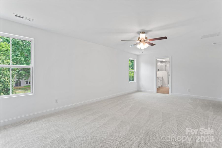 Spacious, unfurnished interior of a new home in , Harrisburg (Image 22).