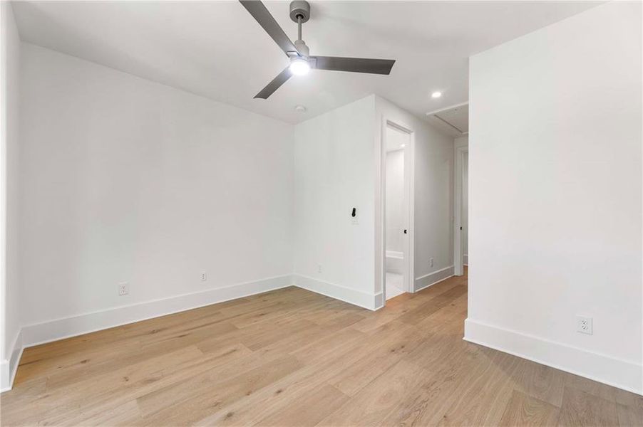 Spacious, unfurnished interior of a new home in , Sandy Springs (Image 25). Spacious, unfurnished interior of a new home in , Sandy Springs (Image 25).