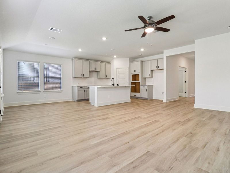 Spacious, unfurnished interior of a new home in Sagebrooke - Classic Series, San Antonio (Image 14). Spacious, unfurnished interior of a new home in Sagebrooke - Classic Series, San Antonio (Image 14).