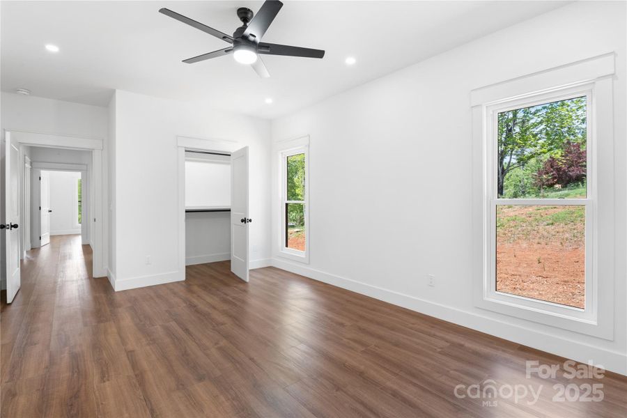 Spacious, unfurnished interior of a new home in , Hendersonville (Image 21). Spacious, unfurnished interior of a new home in , Hendersonville (Image 21).
