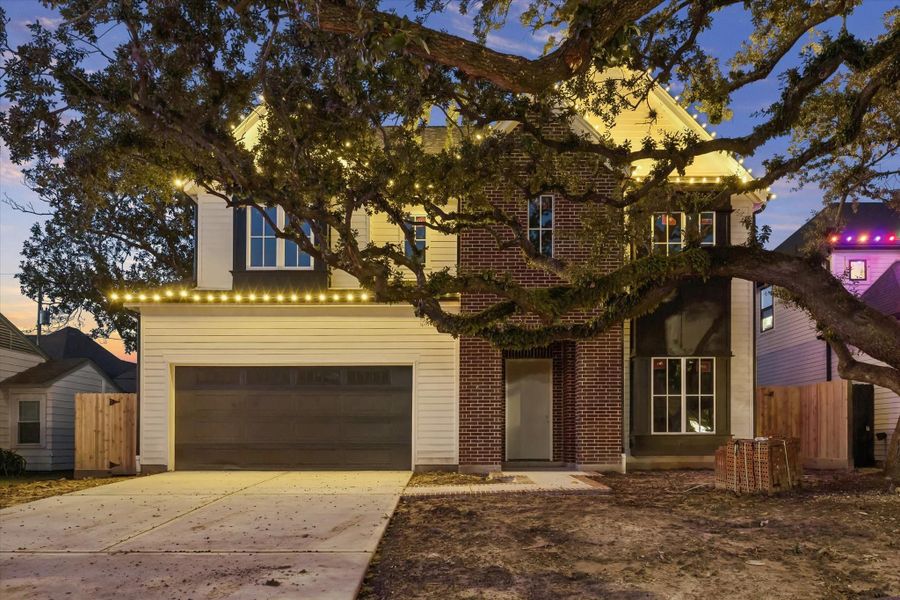 Christmas light plugs in the eaves, 5" gutter systems, camera drops and more are all standard features that come with a Harvard build. Christmas light plugs in the eaves, 5" gutter systems, camera drops and more are all standard features that come with a Harvard build.