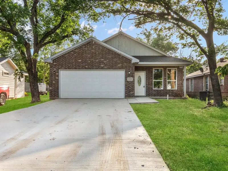 front yard grass virtually enhanced front yard grass virtually enhanced