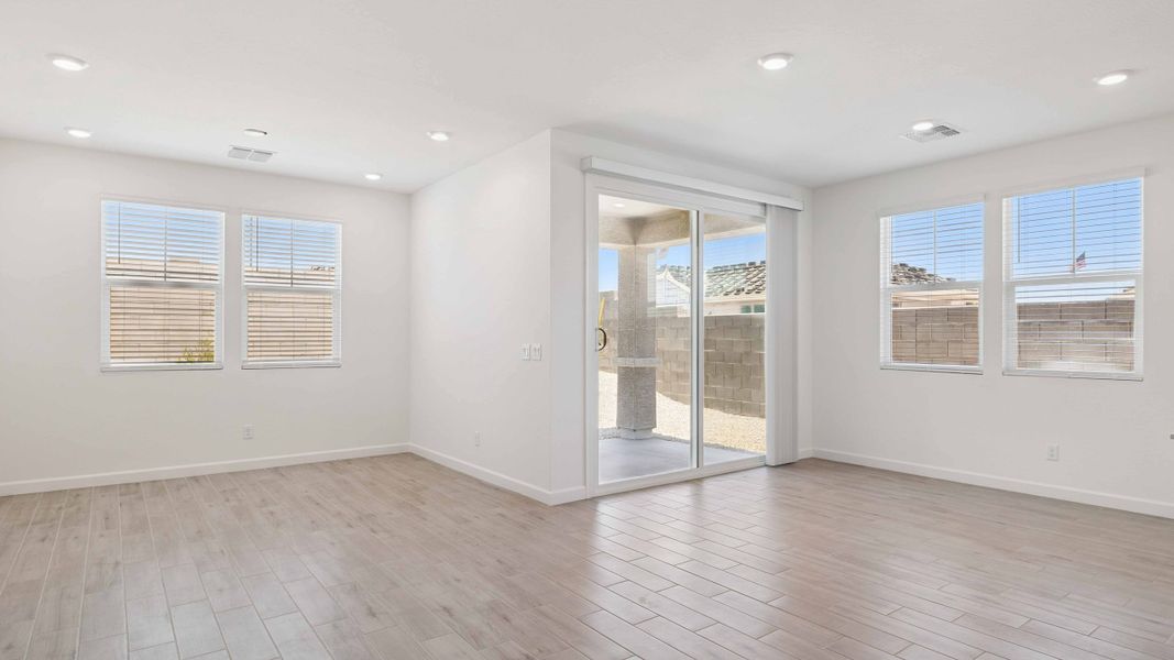 Spacious, unfurnished interior of a new home in Westpark, Buckeye (Image 19). Spacious, unfurnished interior of a new home in Westpark, Buckeye (Image 19).