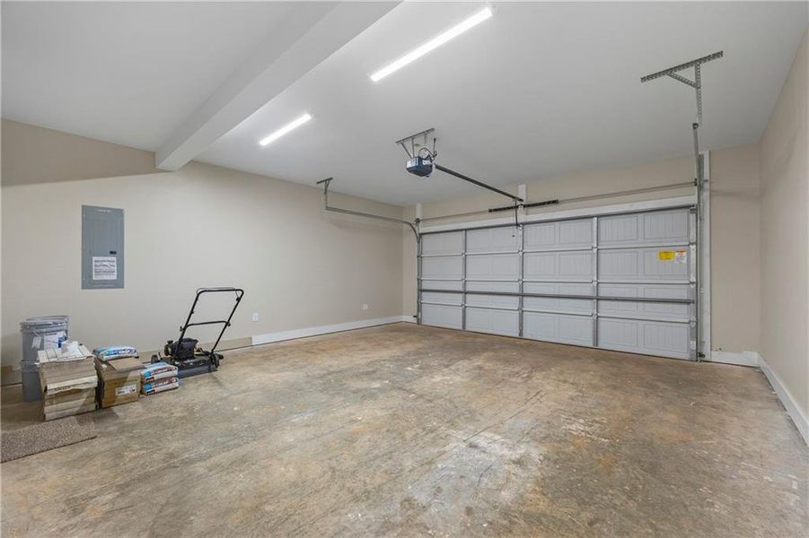 Spacious, unfurnished interior of a new home in , Nicholson (Image 46).