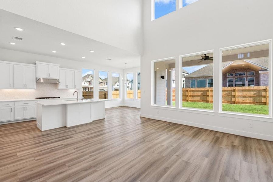 Spacious, unfurnished interior of a new home in Blackhawk, Pflugerville (Image 35).
