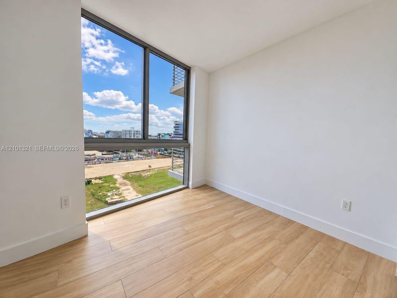Spacious, unfurnished interior of a new home in , Miami (Image 12).