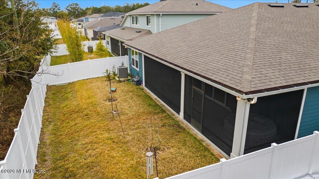 Exterior details and patio area of a home in , Jacksonville (Image 4).