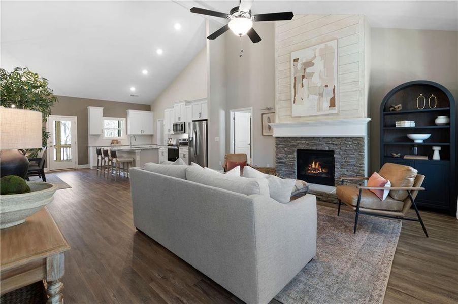 Furnished interior view inside a new home in , Waleska (Image 19).