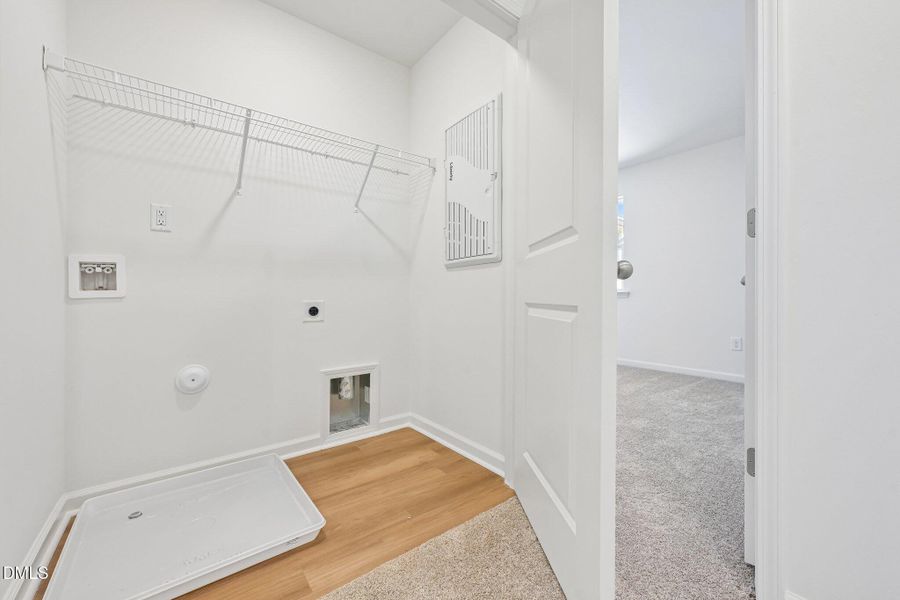 24-web-or-mls-Glen Lyon Drive-S2204-024