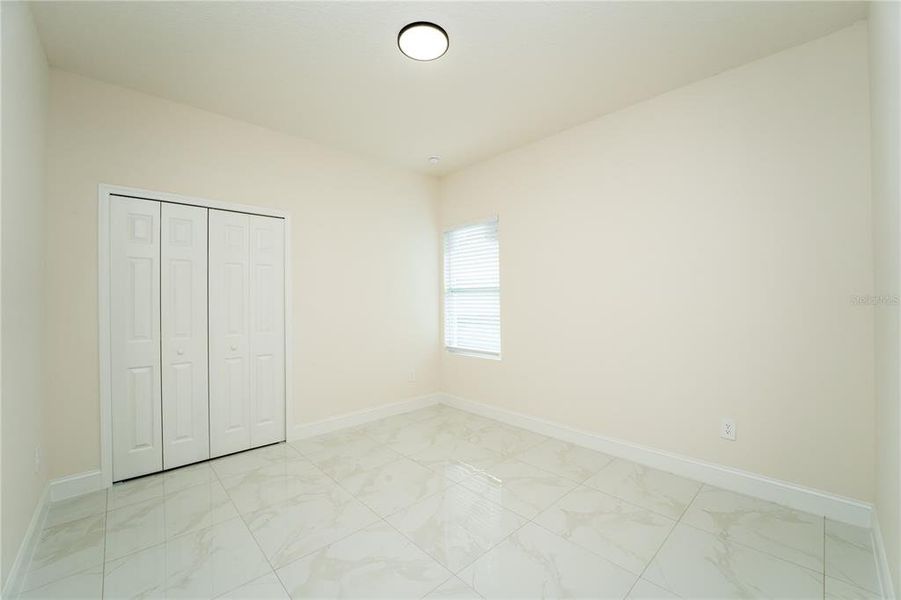 Spacious, unfurnished interior of a new home in , Deland (Image 12).