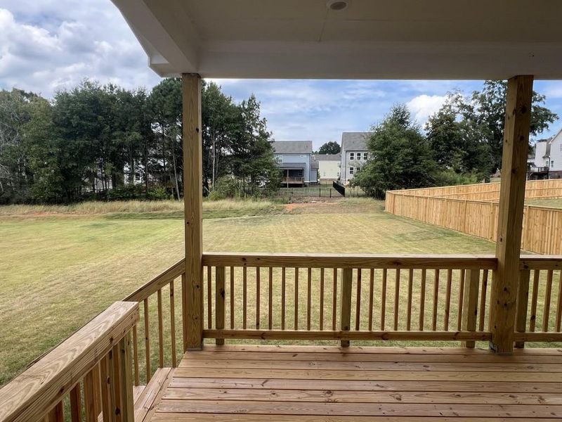 Exterior details and patio area of a home in Willow Creek, Watkinsville (Image 3).