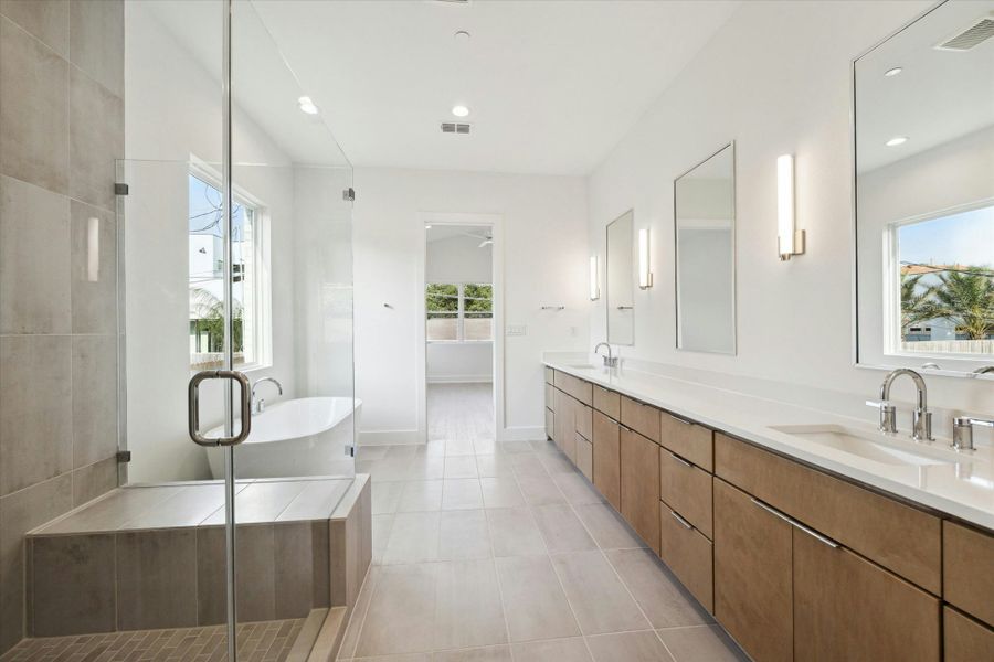 Furnished interior view inside a new home in , Bellaire (Image 19).