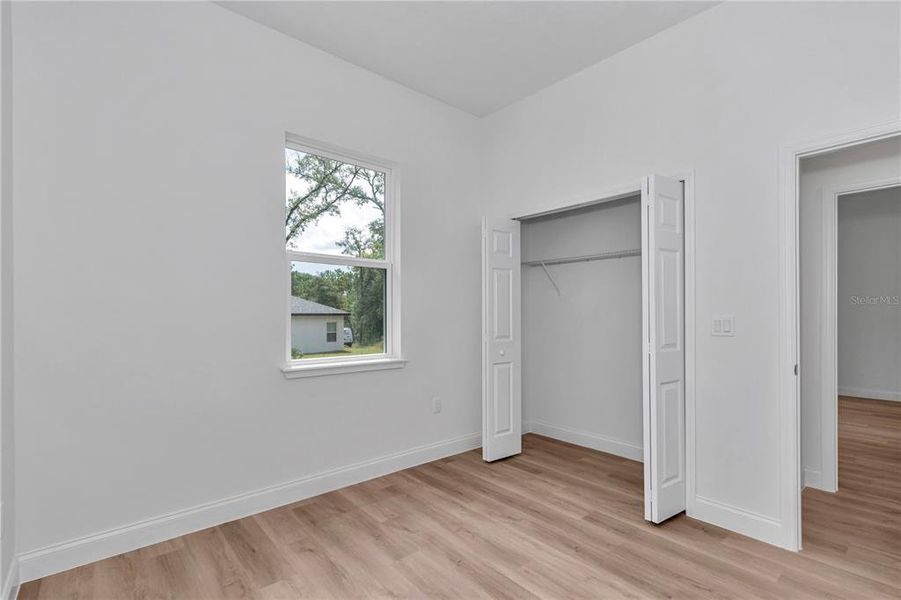 Spacious, unfurnished interior of a new home in , Citrus Springs (Image 16).