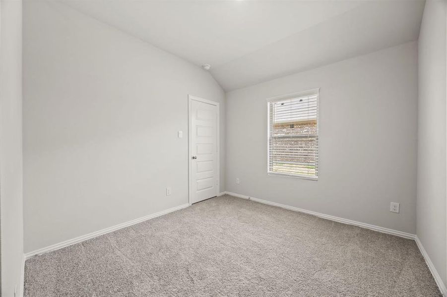 12-web-or-mls-556-ridgewood-dr