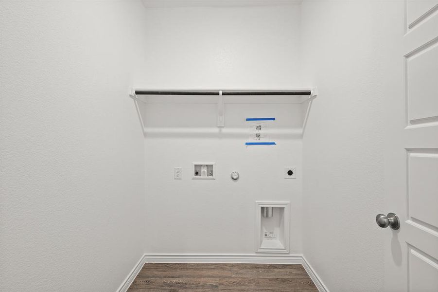 Spacious, unfurnished interior of a new home in Rocky Creek Crossing, Fort Worth (Image 14). Spacious, unfurnished interior of a new home in Rocky Creek Crossing, Fort Worth (Image 14).