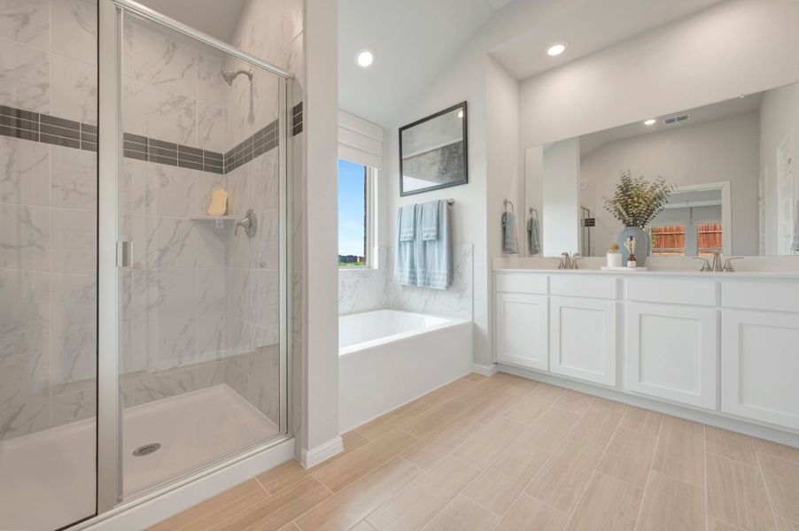 Owner's Bathroom Owner's Bathroom
