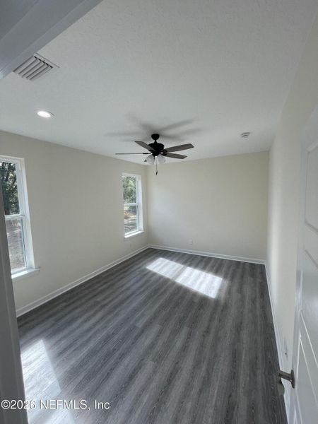 Spacious, unfurnished interior of a new home in , Keystone Heights (Image 13).