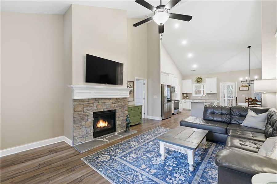 Furnished interior view inside a new home in , Waleska (Image 6).