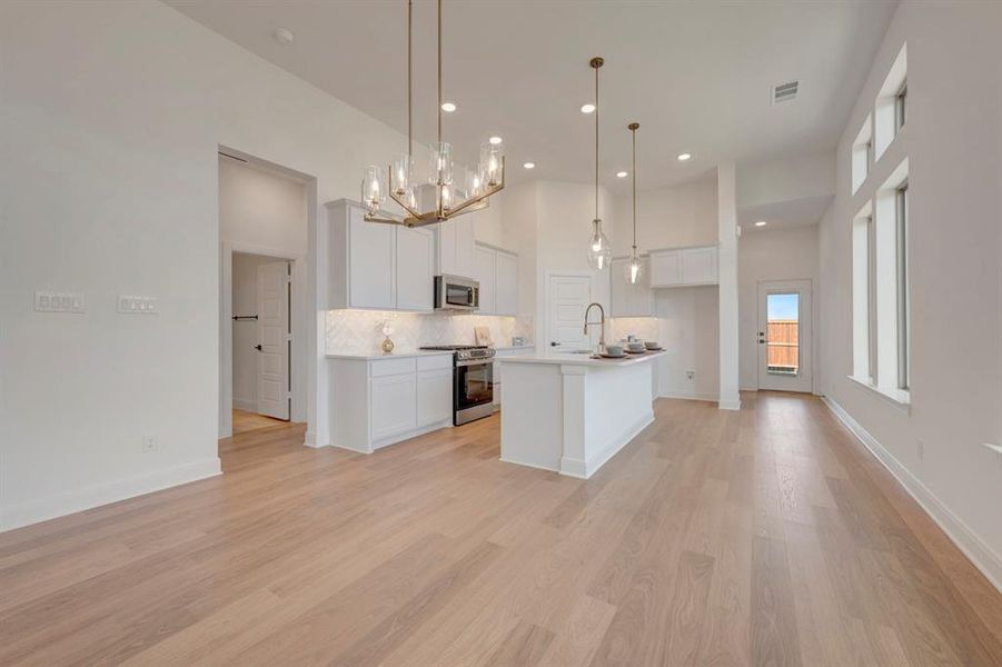 Furnished interior view inside a new home in Creekshaw – Gardens, Royse City (Image 16).