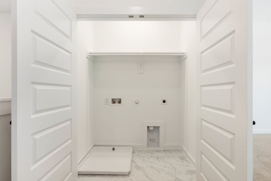 Spacious, unfurnished interior of a new home in Woodbridge Townhomes, Wylie (Image 41).