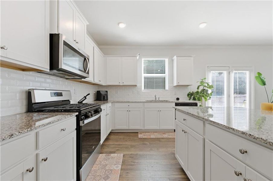 Furnished interior view inside a new home in Oakhurst Glen, Fairburn (Image 18). Furnished interior view inside a new home in Oakhurst Glen, Fairburn (Image 18).