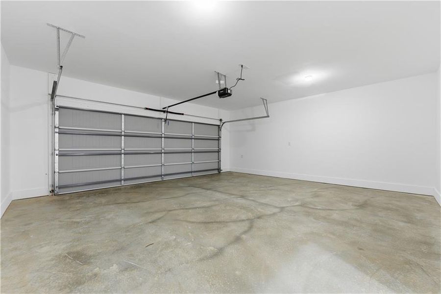 Spacious, unfurnished interior of a new home in , Acworth (Image 18). Spacious, unfurnished interior of a new home in , Acworth (Image 18).