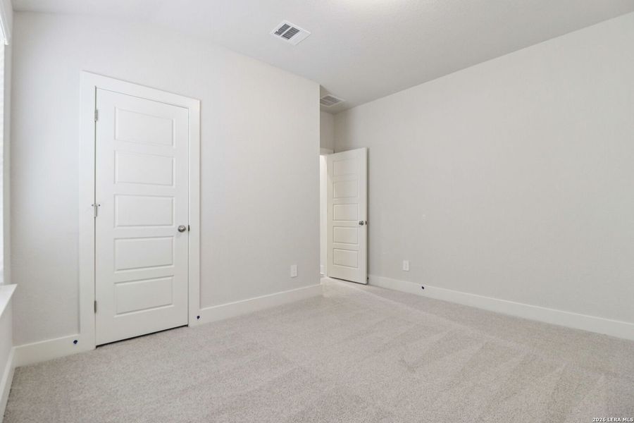 Spacious, unfurnished interior of a new home in Sagebrooke - Classic Series, San Antonio (Image 21).