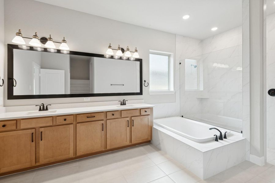 Furnished interior view inside a new home in Meridiana 55' Homesites, Manvel (Image 4).