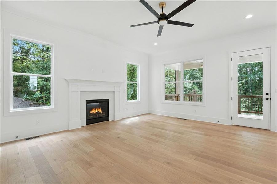 Spacious, unfurnished interior of a new home in , Marietta (Image 37).