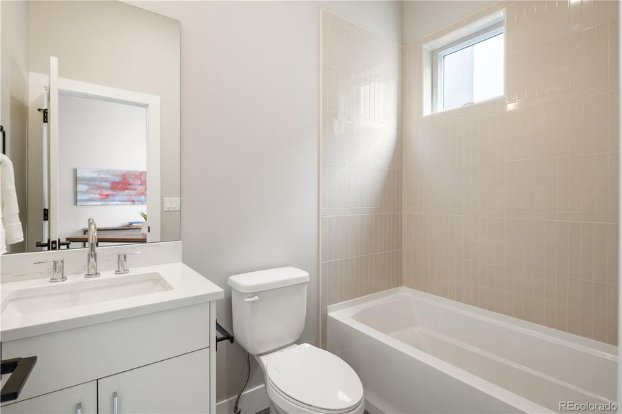 2nd Bedroom Adjoining Full Bath