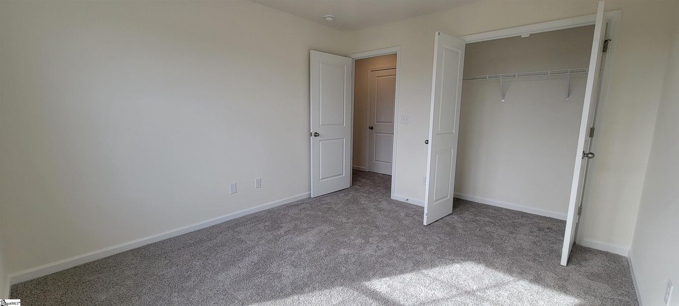 Spacious, unfurnished interior of a new home in Halton Oaks, Spartanburg (Image 19).
