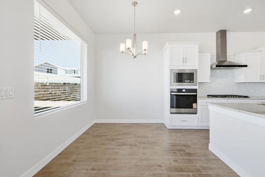 Spacious, unfurnished interior of a new home in Emerald Estates, El Paso (Image 13).