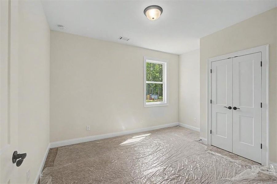 Spacious, unfurnished interior of a new home in , Dallas (Image 24).